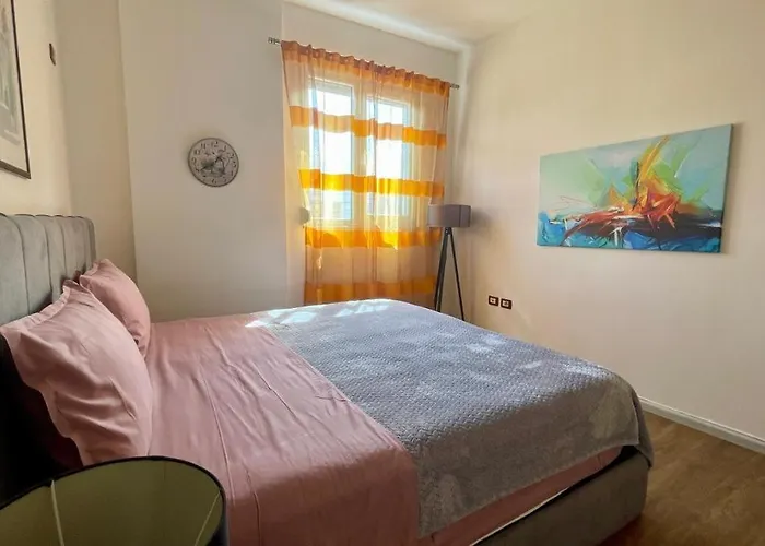 Bazaar Sun Rays Appartement Tirana