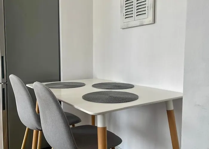 Bazaar Sun Rays * 地拉那